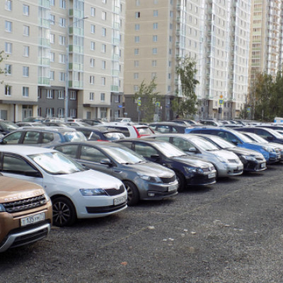 Парковка в аэропортах различных городов